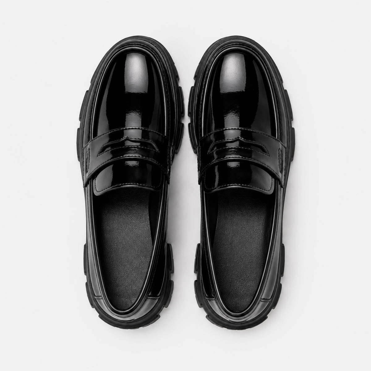 Mocassins Vernis Noir Femme À Semelle Épaisse Crantée