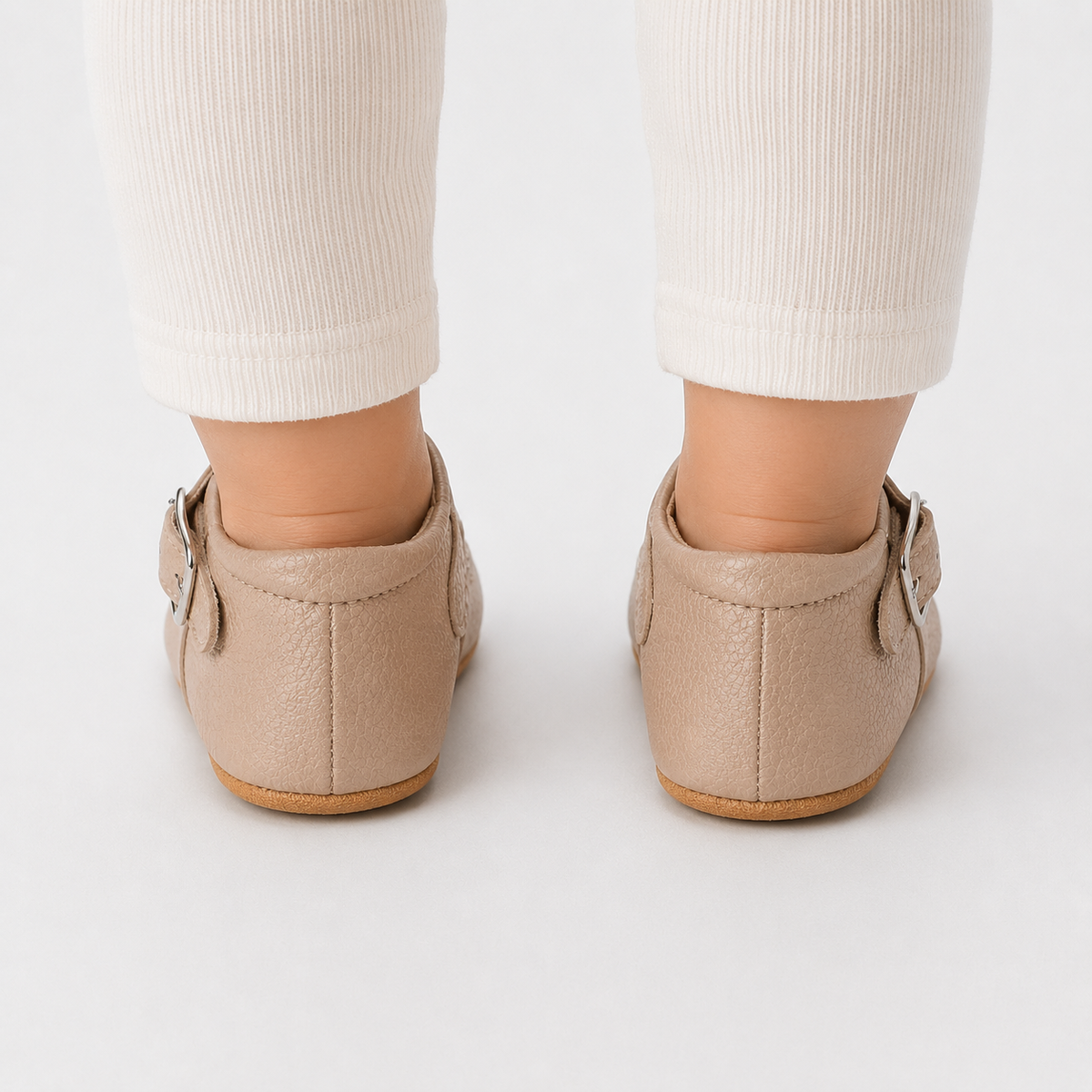 Chaussures premiers pas bébé fille beige en similicuir PU
