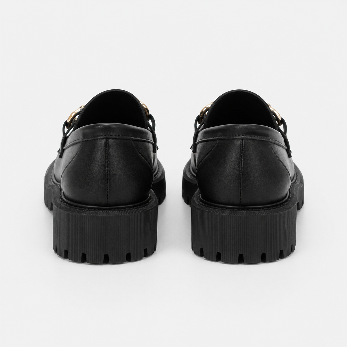 Mocassins Noirs À Chaîne Métallique