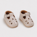 Chaussures premiers pas bébé fille beige en similicuir PU à bride en T
