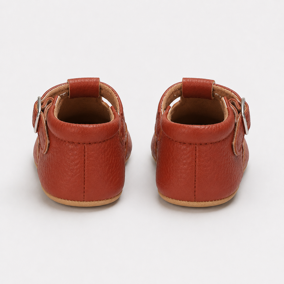 Chaussures premiers pas bébé marron à bride boucle, semelle antidérapante
