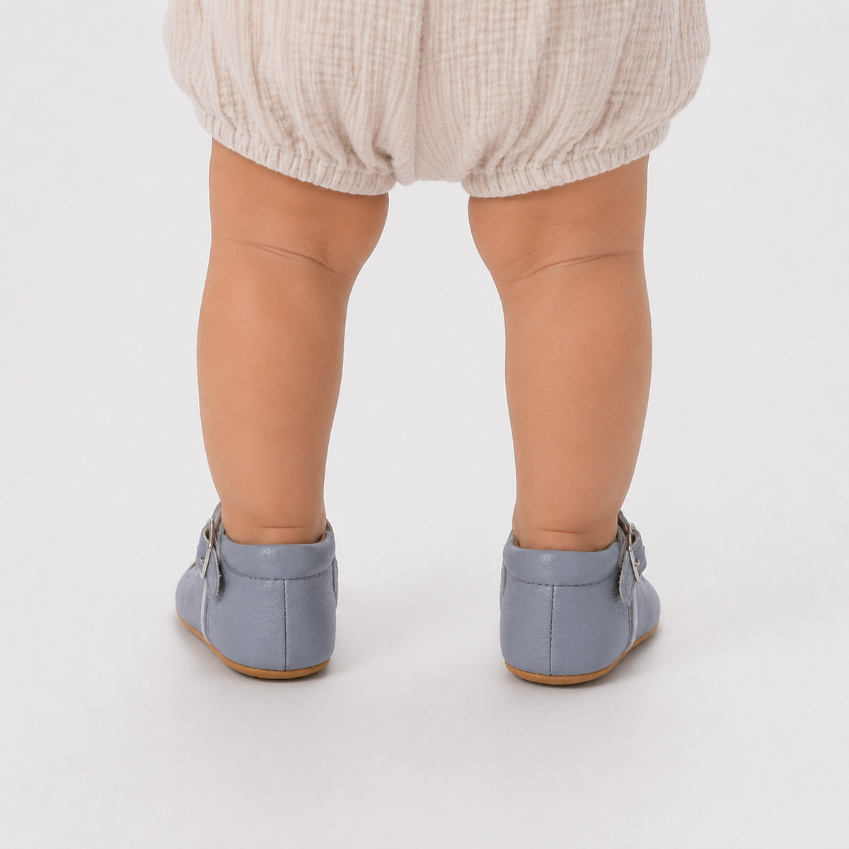 Chaussures premiers pas bébé fille bleu gris en PU à bride