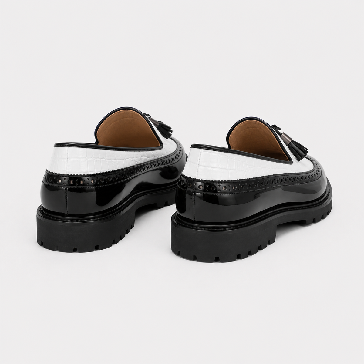 Mocassin Blanc Et Noir À Enfiler
