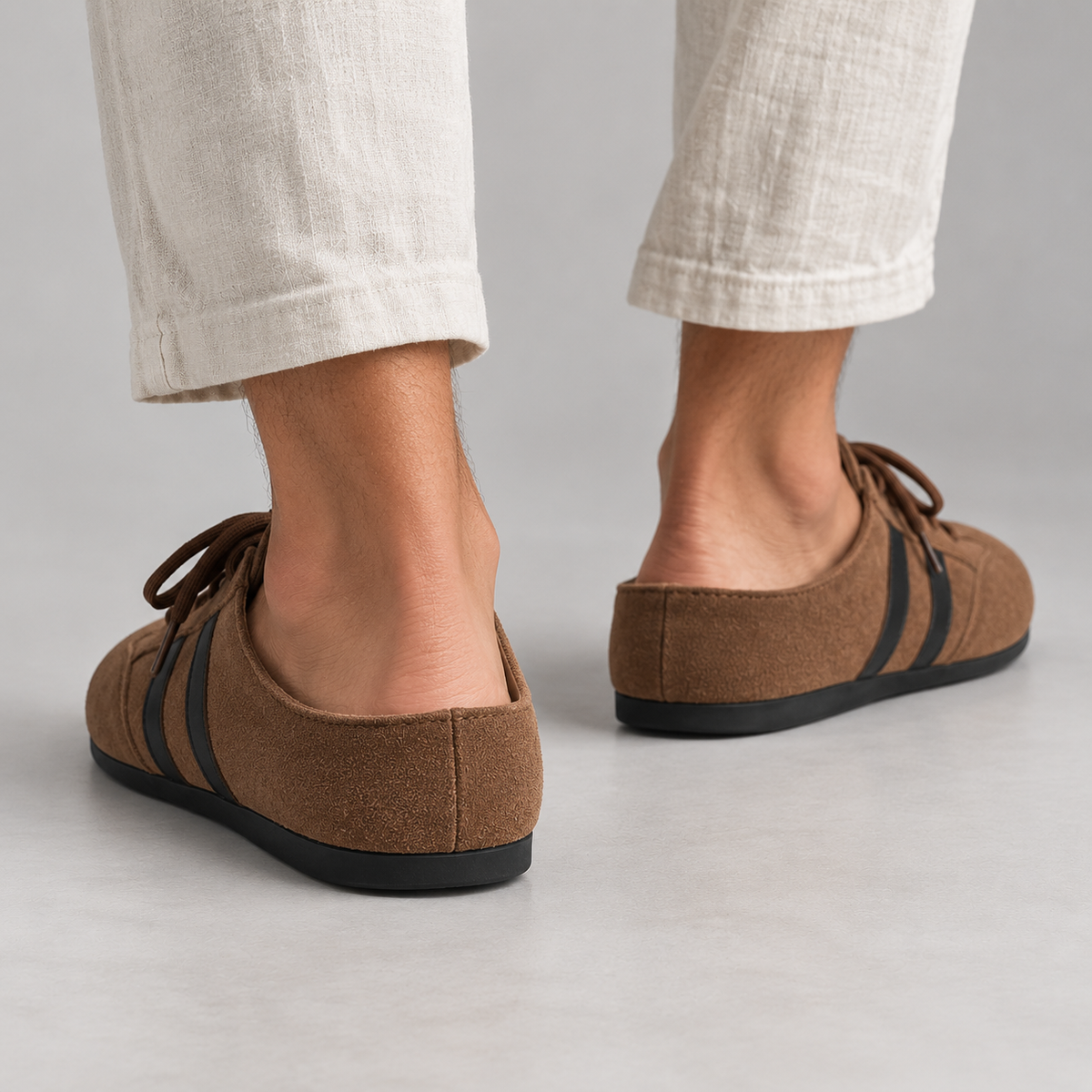 Mules homme marron à lacets, talon ouvert