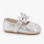 Chaussures premiers pas bébé fille argentées à nœud et cœurs