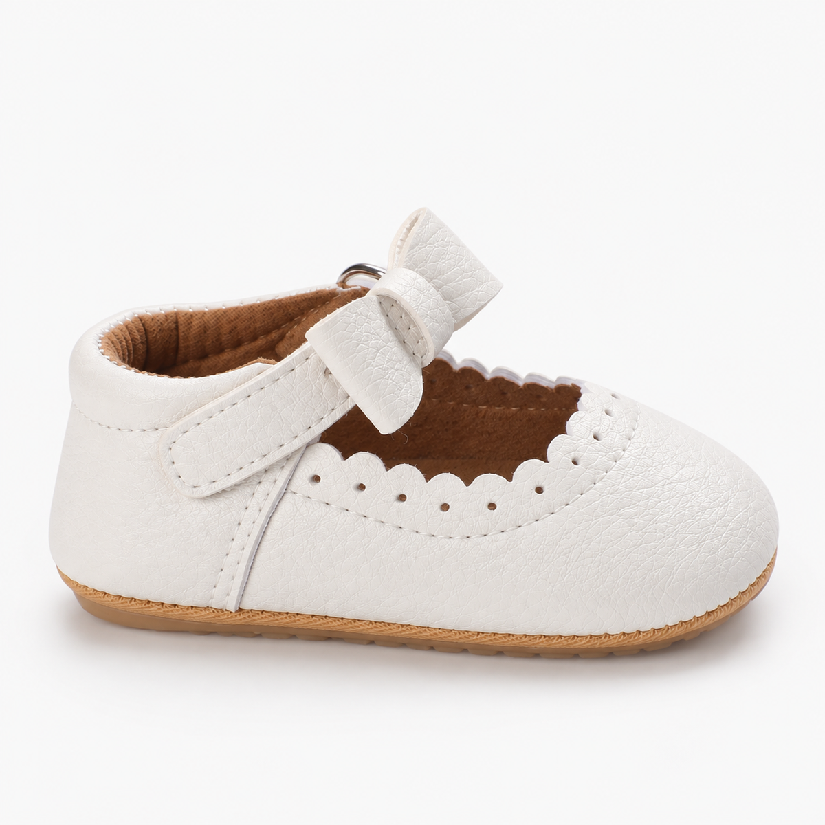 Chaussures Mary Jane blanches bébé fille à bords festonnés