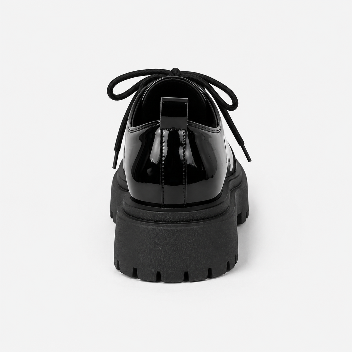 Derbies à plateforme noires vernies pour femme, à lacets