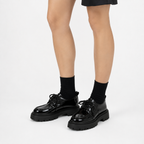 Derbies à plateforme noires vernies pour femme, à lacets