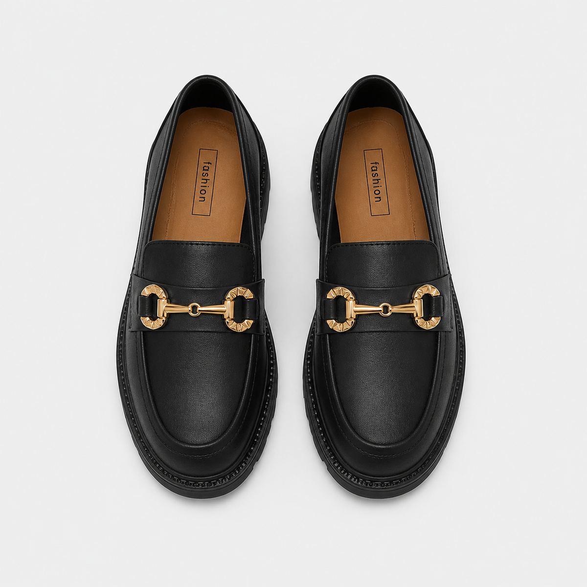Mocassins En PVC Noirs À Boucle Dorée