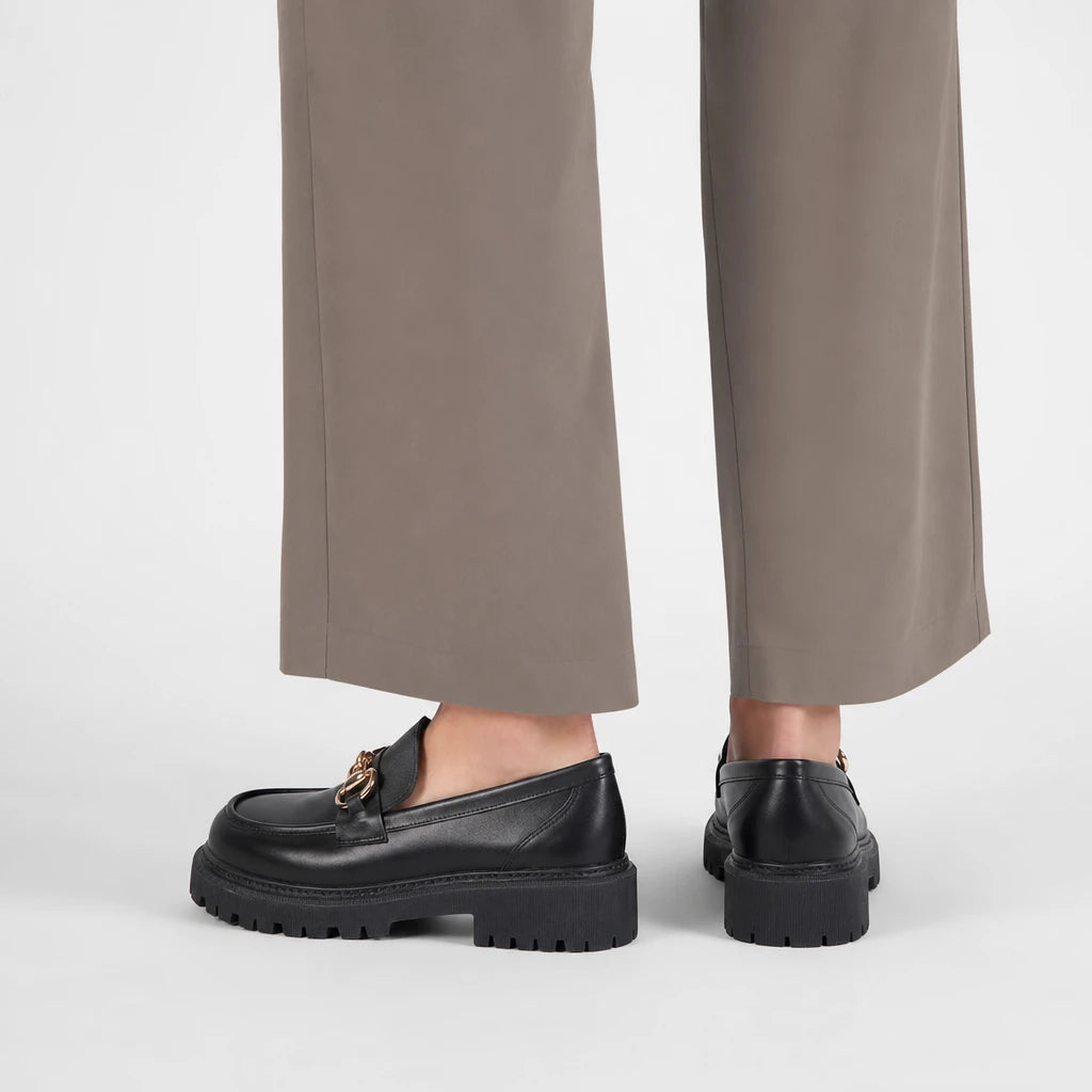 Patent Leather Block Heel Single Shoes Autumn New Round Toe Deep Mouth Metal Chain Platform Anti-Slip Wear-Resistant Loafers (Copie)